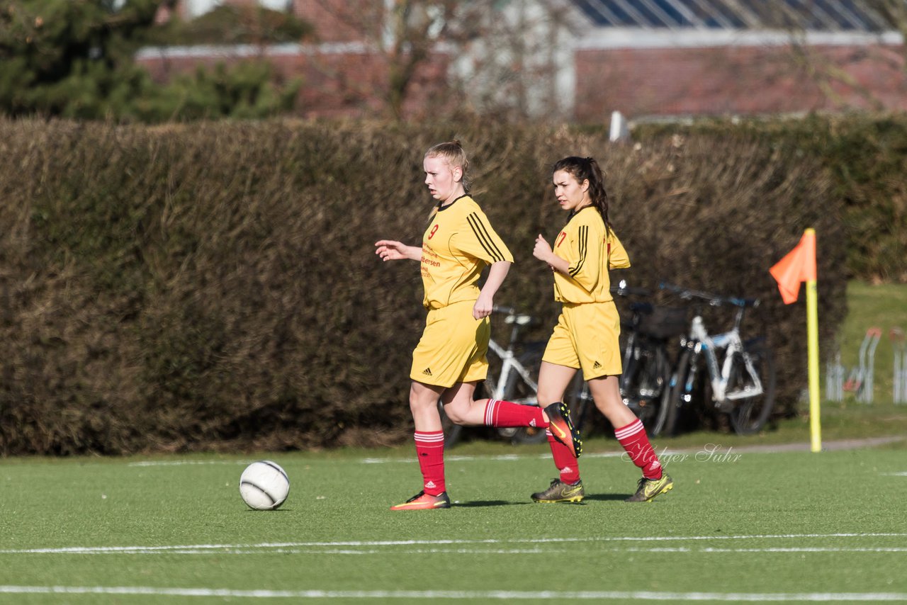 Bild 229 - B-Juniorinnen SG Weststeinburg/Bei - SV Fisia 03 : Ergebnis: 1:2